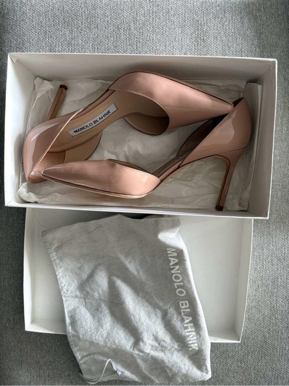 Manolo Blahnik Nude Patent Leather Pointed-Toe Stiletto Pumps